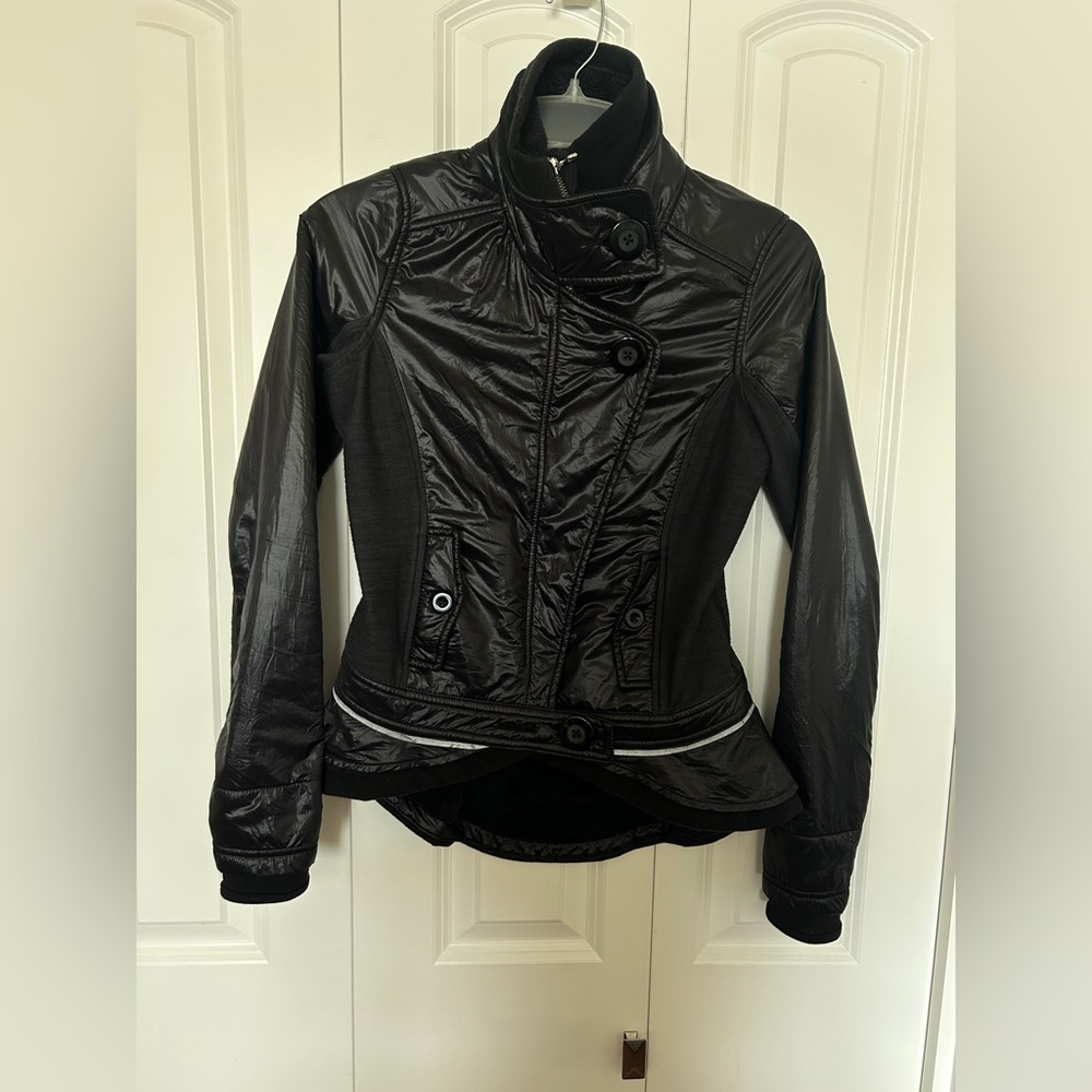 Lululemon pedal powder jacket black